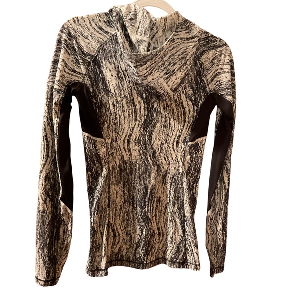 ** 🍋Lululemon RunBeam Lightweight BLACK N WHITE PRINT Hoodie - Picture 5 of 9